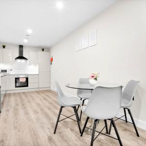 Luxury 2 Bed Apartment - JQ - Intercom - Netflix 3AH - Rated Exceptional