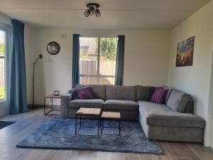 Woning met voorverwarmde, overdekte jacuzzi in de tuin