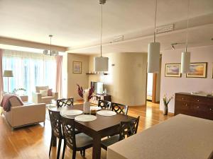 BIG Prestige Apartment - 6 min Main Square Kraków