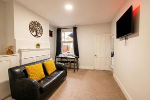 West Reading Contractor Apartment with On-Site Parking