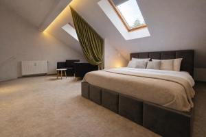 V93 Apartments