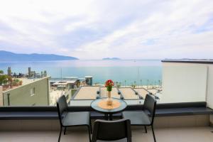 Velaris Apartments 101