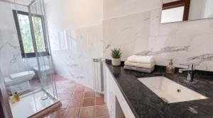 Villa Estrella Privé with Private Pool and Billiard room img15