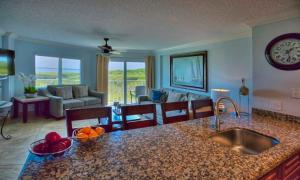 Standard One-Bedroom Suite with Ocean View room in Ocean Pointe Suites at Key Largo