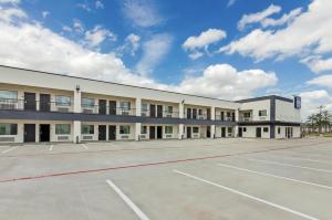 Americas Best Value Inn & Suites Tomball Grand Parkway