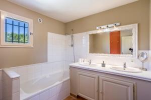 Les Douze Oliviers Holiday house for rent in the Luberon