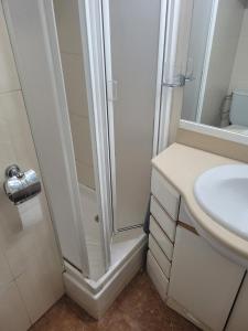 Oasis with Pool and Parking BARA II