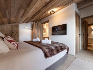 Spacieux duplex 158 m², 5 chambres, proximité centre, parking - FR-1-567-144