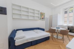 5 min to Metro, 8-15 min to Central Station and Duomo, Air Conditioning