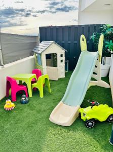 New exclusive apartment Green Horizon with garden, hot tub and private pool near the sea