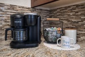 Bluejay-Getaway Luxury Cabin in Munds Park