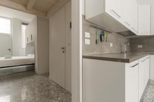 GuestHost - Cozy Flat near Central & Grec0 Pirelli Stations