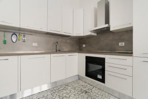 GuestHost - Cozy Flat near Central & Grec0 Pirelli Stations