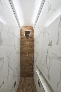 VI Parione House