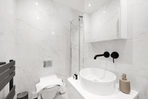HillApartments Short Term Rental & Flexible Renting Islington with Free WiFi, Parking & Garden