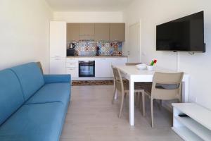 Biagio Blue Home img48