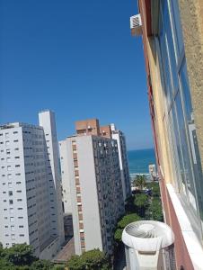 APTO Pitangueiras - 1min da Praia com Wi-Fi