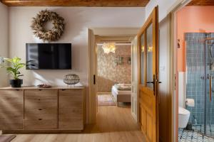 Seek and Hide - Markos Dream Hideaway