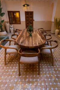 Riad KAMA Riad privatisé avec terrasse, bassin et 5 chambres