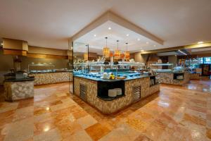 Grand Oasis Palm -inclusive