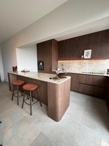 Sens appartement Jachthaven prachtig uitzicht! Stijlvol gerenoveerd