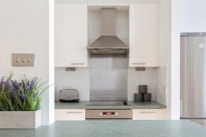 Stylish Apartment near Liverpool St & Shoreditch