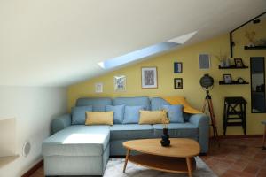 Charming attic with swimming pool and garage