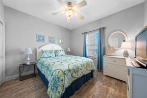 Crystal Shores West 1006 by Youngs Suncoast