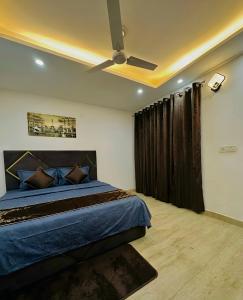 Velvet Den 3BHK with 3 bathroom 3 rooms and hall and a balcony