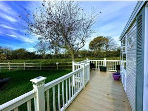 Cabin Sleeps 6 with Parking and Garden