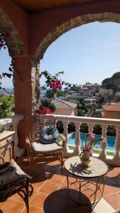 Villa with sea view & pool in Santa Susanna