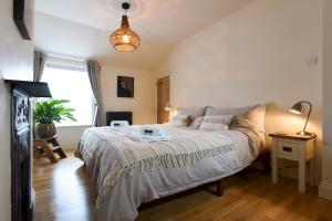 Lovely Coastal Cottage Retreat - Pass the Keys