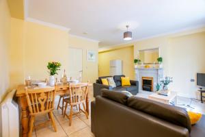 Bright Family Apt in Limerick