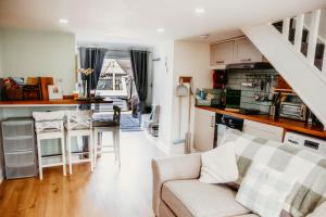 Gwens House
