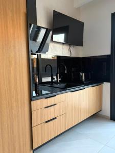 Black Diamond Luxury Suites Private Pool & Coastal Elegance