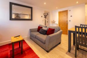 Cosy 1 bed close to Chester parking