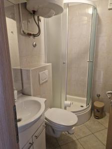 Mikuljan Apartments with Pool-5 min to Beach & Private Parking Included