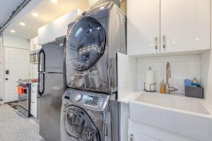 Tiny Home Meets Lux Hotel Room on Steroids