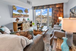 Harbourgate Marina l 2BR l Waterway View