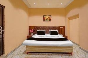 SPOT ON The Gilded Petals