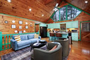 Blue Ridge Retreat - Sauna - Hot Tub - Firepit