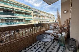 Modern apartment with terrace - ideal location