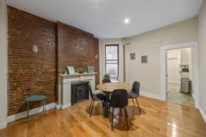 Steps from Times Square - Cozy Room - Shared Bath