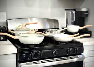 Furnished 1BR Private Unit with Wifi & Utilities - Washer Dryer - Sleeps 4