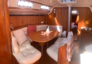 NUIT SUR UN BATEAU