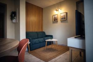 Cozy F2 with Private Parking in Granville