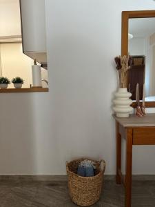 A&K Seafront Apartment 10m to Beach-Private Access,Tolo