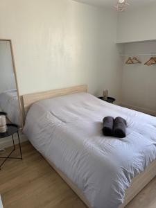 4 bedrooms - 2 bathrooms - Parking and balcony