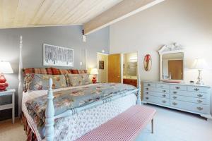 Classic cabin comfort in the pines - well-equipped and family approved