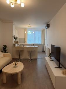 Modern Bright City Apartment Self check in